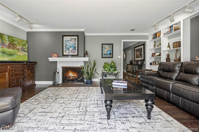 28330 E Blom Drive, Harrison Twp, MI 48045