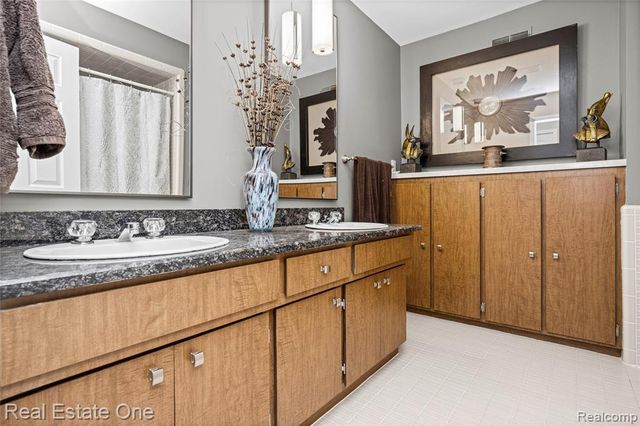 28330 E Blom Drive, Harrison Twp, MI 48045