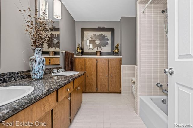 28330 E Blom Drive, Harrison Twp, MI 48045