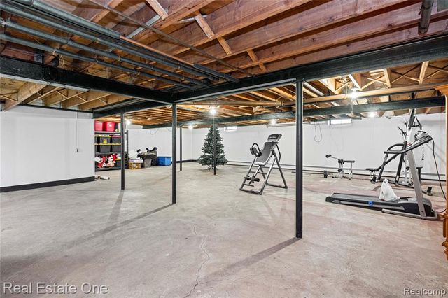 28330 E Blom Drive, Harrison Twp, MI 48045