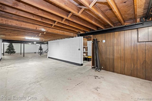 28330 E Blom Drive, Harrison Twp, MI 48045