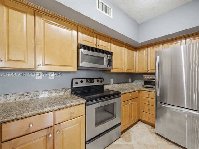 11710 Saint Andrews Pl 202, Wellington, FL 33414