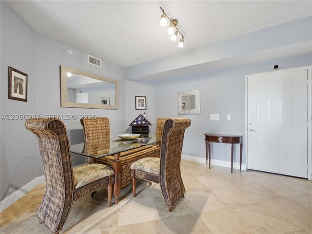11710 Saint Andrews Pl 202, Wellington, FL 33414