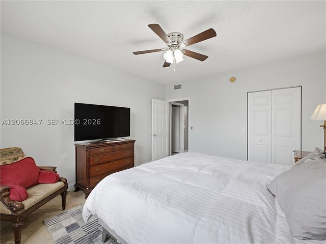 11710 Saint Andrews Pl 202, Wellington, FL 33414