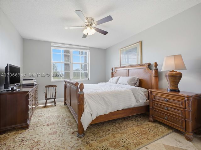 11710 Saint Andrews Pl 202, Wellington, FL 33414
