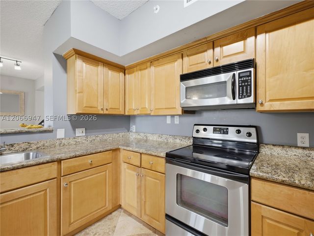 11710 Saint Andrews Pl 202, Wellington, FL 33414