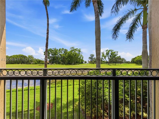 11710 Saint Andrews Pl 202, Wellington, FL 33414