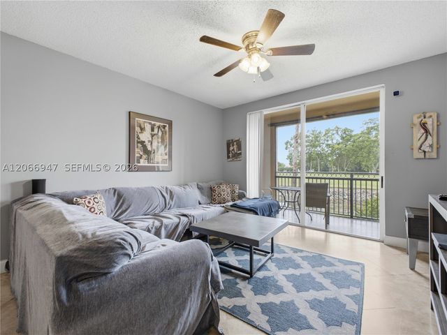 11710 Saint Andrews Pl 202, Wellington, FL 33414