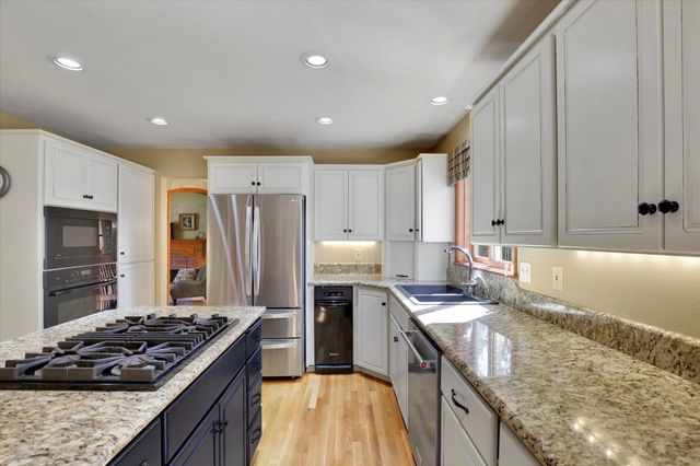 6824 S Highland Park Dr, Spokane, WA 99223