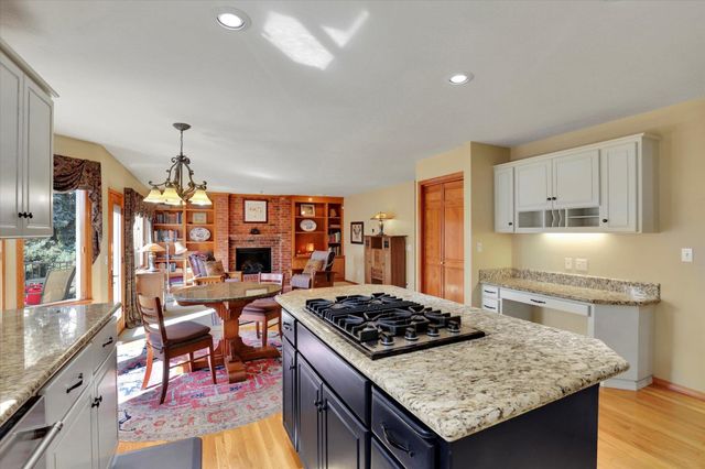 6824 S Highland Park Dr, Spokane, WA 99223