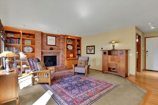 6824 S Highland Park Dr, Spokane, WA 99223