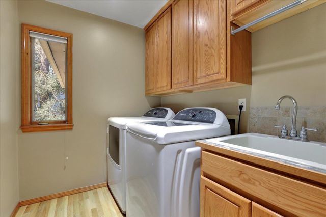 6824 S Highland Park Dr, Spokane, WA 99223