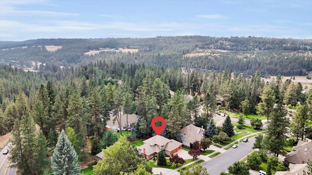 6824 S Highland Park Dr, Spokane, WA 99223