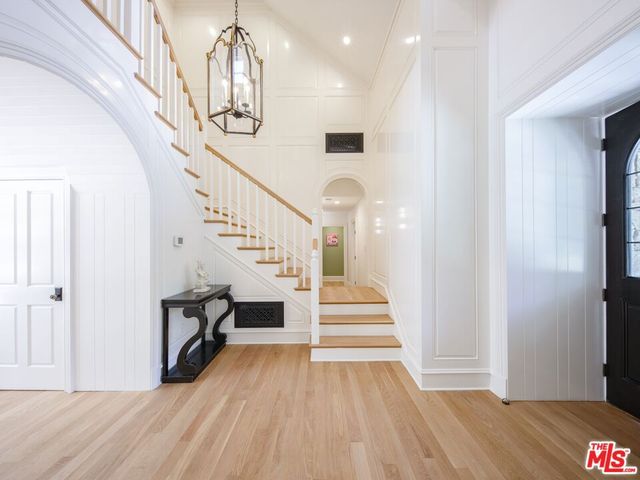 744 San Lorenzo Street, Santa Monica, CA 90402
