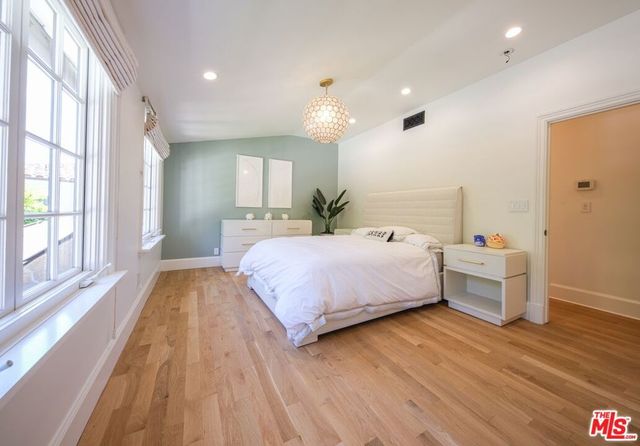 744 San Lorenzo Street, Santa Monica, CA 90402