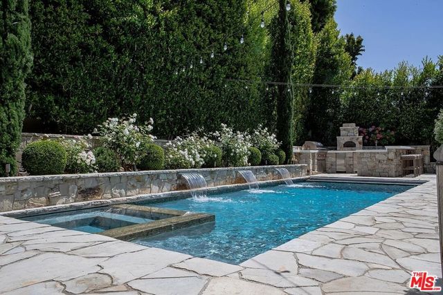 744 San Lorenzo Street, Santa Monica, CA 90402