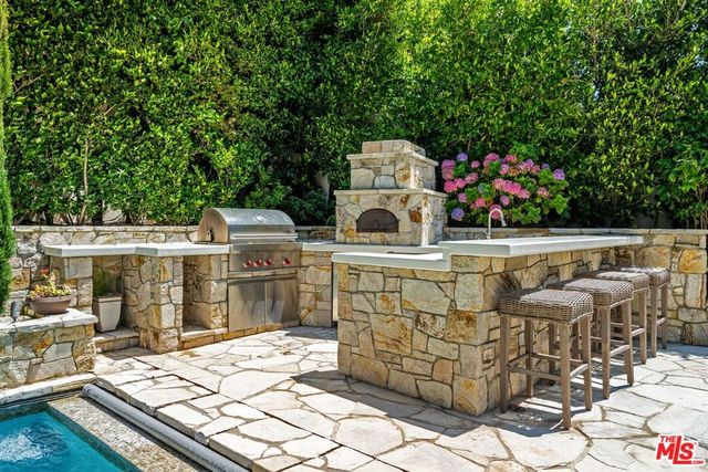 744 San Lorenzo Street, Santa Monica, CA 90402