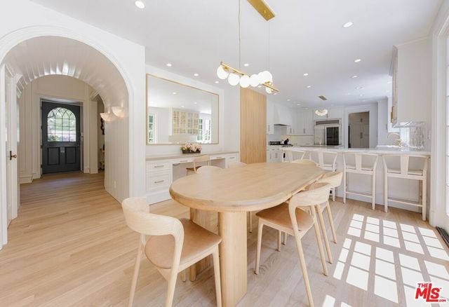 744 San Lorenzo Street, Santa Monica, CA 90402