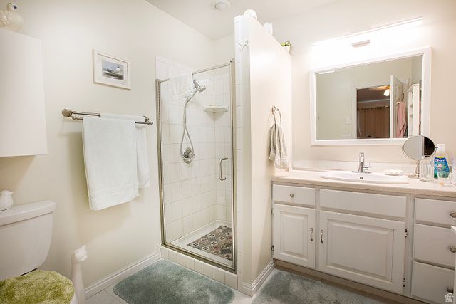 1068 E 5675 S, South Ogden, UT 84405