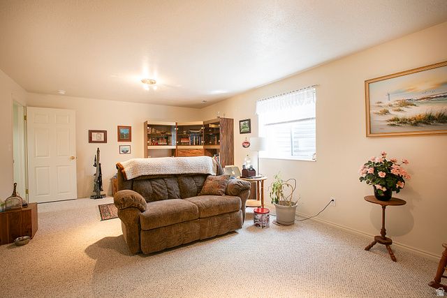 1068 E 5675 S, South Ogden, UT 84405