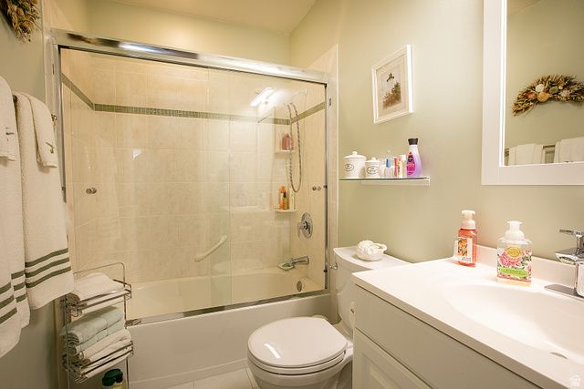 1068 E 5675 S, South Ogden, UT 84405