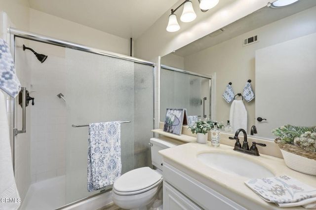 42110 Village 42, Camarillo, CA 93012