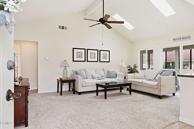 42110 Village 42, Camarillo, CA 93012