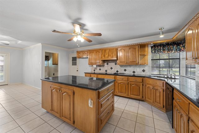 503 Dal Paso Drive, Robinson, TX 76706