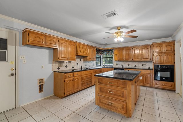 503 Dal Paso Drive, Robinson, TX 76706