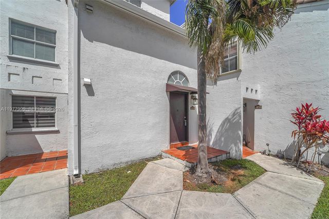 4654 NW 97th Pl 245, Doral, FL 33178