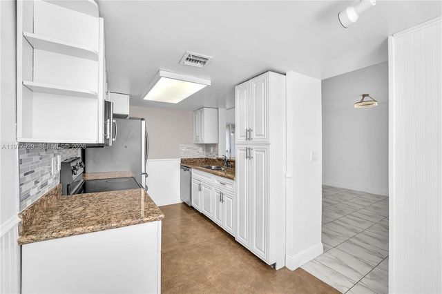 4654 NW 97th Pl 245, Doral, FL 33178