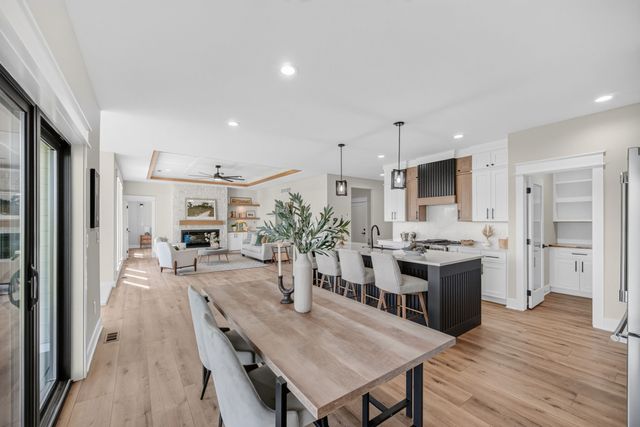 260 NW Copperleaf Court, Waukee, IA 50263