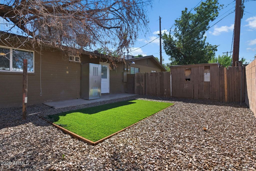 Image 18 of property listing at 510 N HORNE --, Mesa, AZ 85203