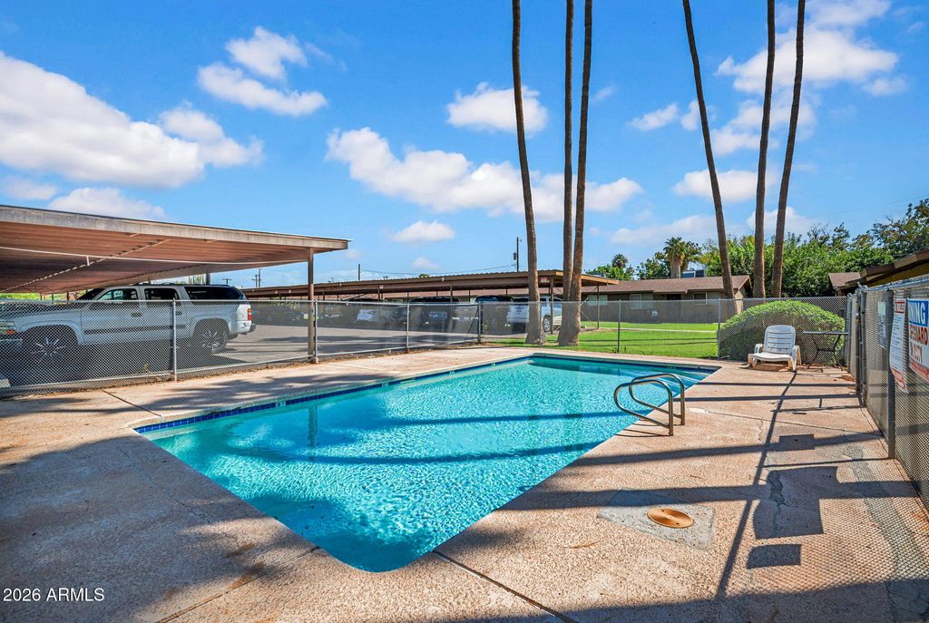 Image 4 of property listing at 510 N HORNE --, Mesa, AZ 85203