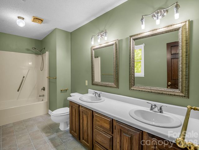 154 Breeze Hill, Rutherfordton, NC 28139