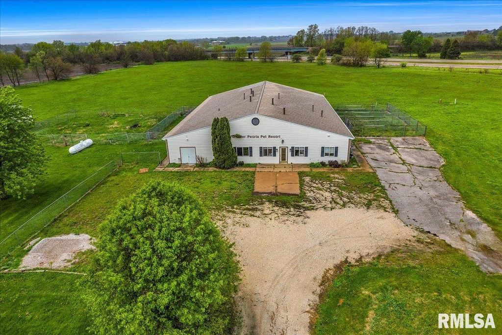 9123 RADNOR Road, Peoria, IL 61615