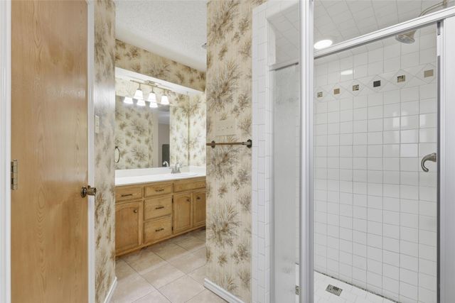 105 Alsbury Boulevard, Burleson, TX 76028