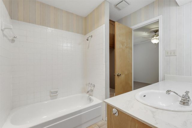 105 Alsbury Boulevard, Burleson, TX 76028