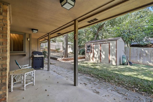 105 Alsbury Boulevard, Burleson, TX 76028