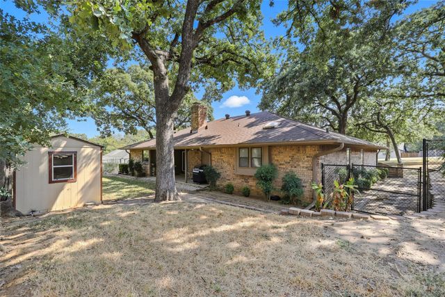 105 Alsbury Boulevard, Burleson, TX 76028