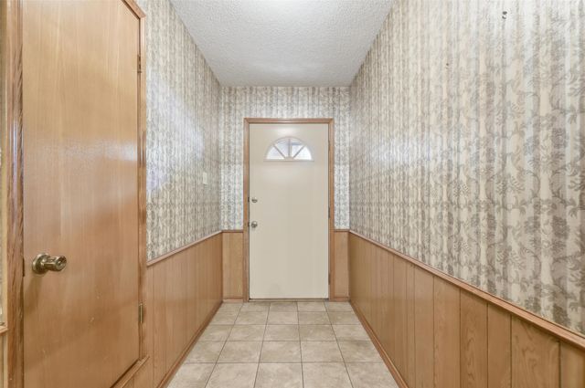 105 Alsbury Boulevard, Burleson, TX 76028