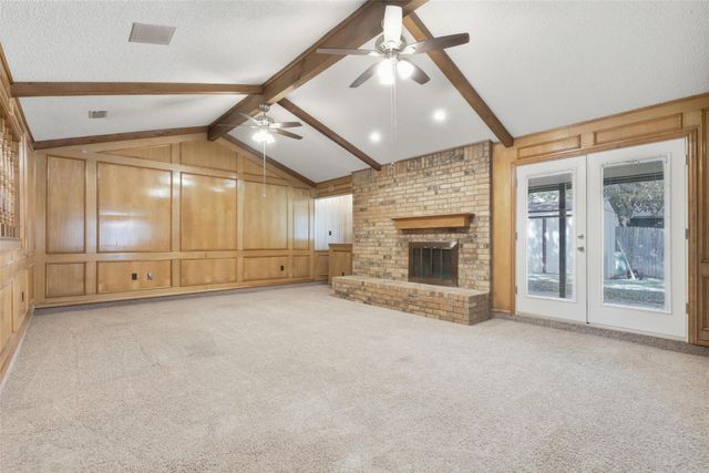 105 Alsbury Boulevard, Burleson, TX 76028