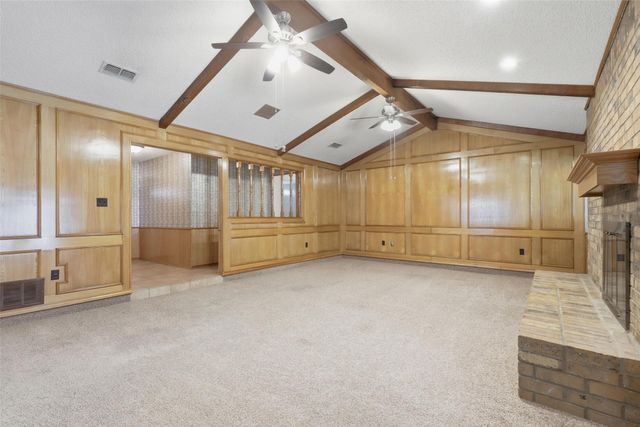105 Alsbury Boulevard, Burleson, TX 76028