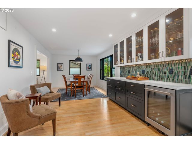 19100 Se Debora Dr, Damascus, OR 97089