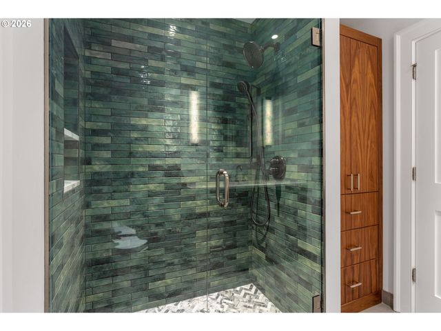 19100 Se Debora Dr, Damascus, OR 97089