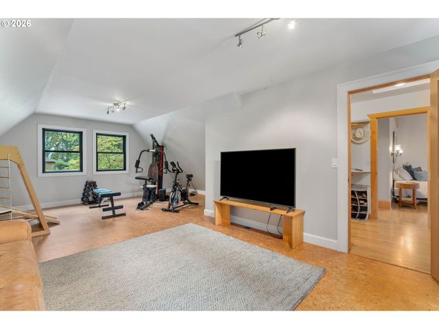 19100 Se Debora Dr, Damascus, OR 97089