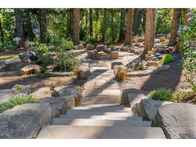 19100 Se Debora Dr, Damascus, OR 97089