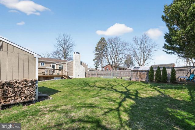 138 S 9TH ST, Coopersburg, PA 18036