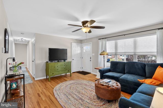 138 S 9TH ST, Coopersburg, PA 18036