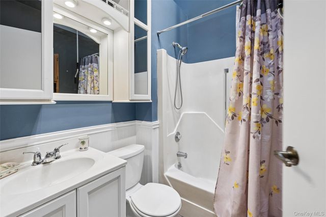 25 Freemont Lane, Coram, NY 11727